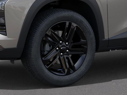 New 2026 Chevrolet Trax ACTIV w/ Sunroof Package FWD image 33