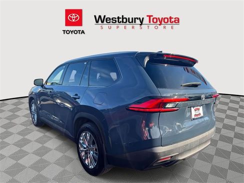 Certified 2024 Toyota Grand Highlander Platinum image 6
