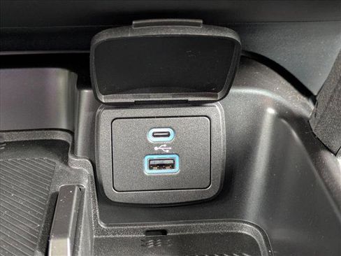 New 2025 Ford Bronco Badlands image 16