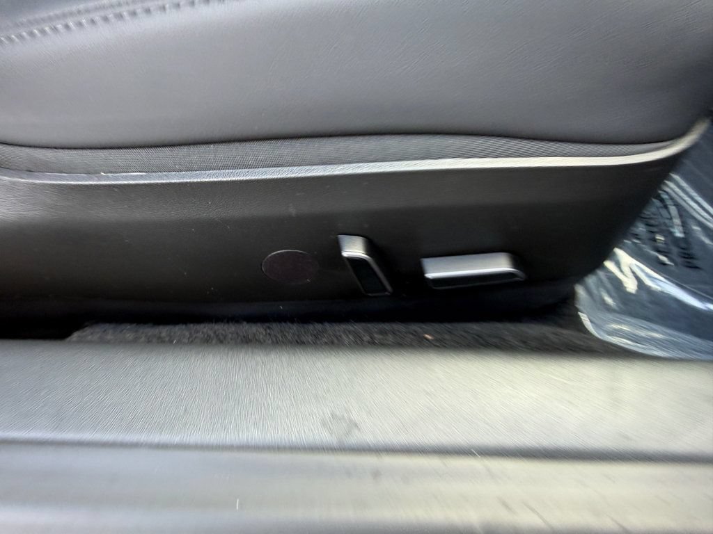 Used 2023 Tesla Model 3 Standard Range RWD image 29