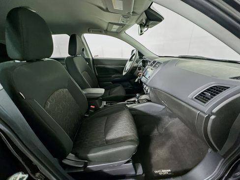 Used 2025 Mitsubishi Outlander Sport AWD image 28
