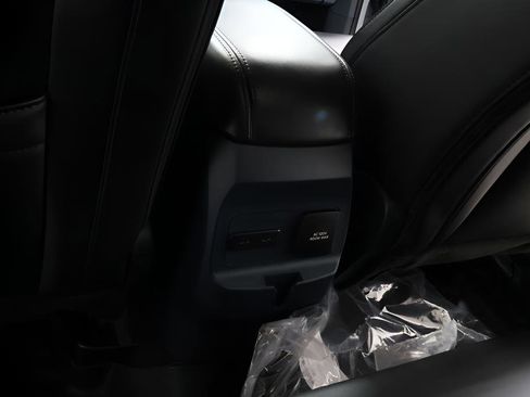 Used 2025 Ford Maverick Lariat w/ Black Appearance Package AWD/4WD image 27