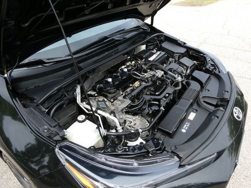 Used 2020 Toyota Corolla SE FWD image 31