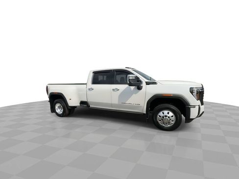 Certified 2024 GMC Sierra 3500 Denali Ultimate AWD/4WD image 3