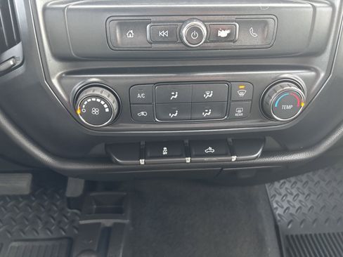 Used 2017 Chevrolet Silverado 1500 Custom image 17