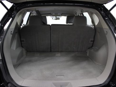 Used 2014 Nissan Rogue S w/ Convenience Package FWD image 18