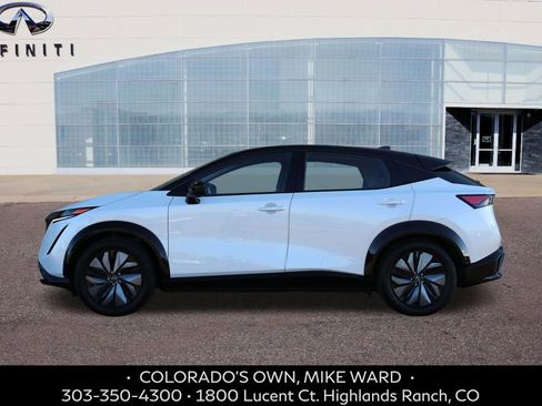 Used 2023 Nissan Ariya AWD image 2