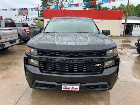 Used 2020 Chevrolet Silverado 1500 W/T w/ WT Fleet Convenience Package AWD/4WD image 3