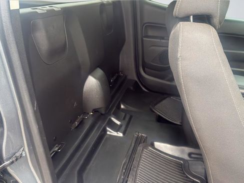 Used 2022 Chevrolet Colorado LT w/ Fleet Safety Package image 20