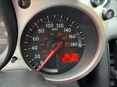 Used 2013 Nissan 370Z Touring image 18