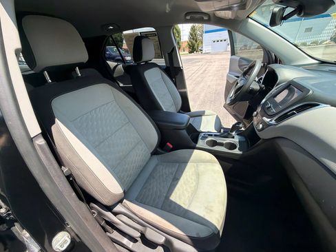 Used 2021 Chevrolet Equinox LS w/ LS Convenience Package FWD image 22