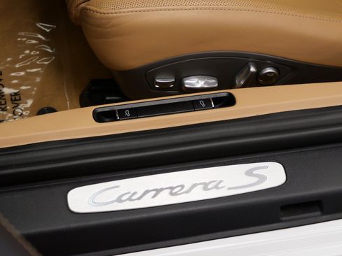 Used 2015 Porsche 911 Carrera S RWD image 25