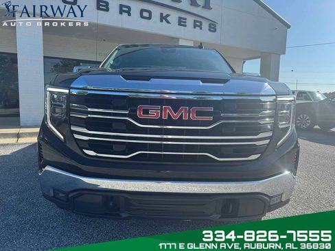 Used 2023 GMC Sierra 1500 SLT image 3