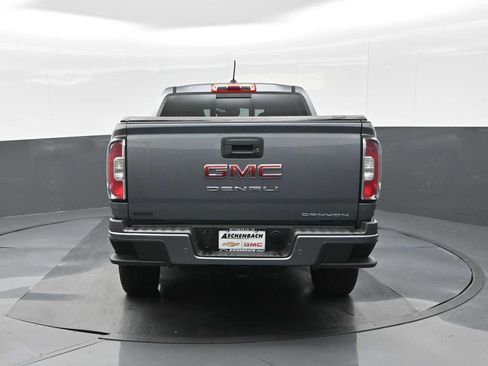 Used 2022 GMC Canyon Denali image 8