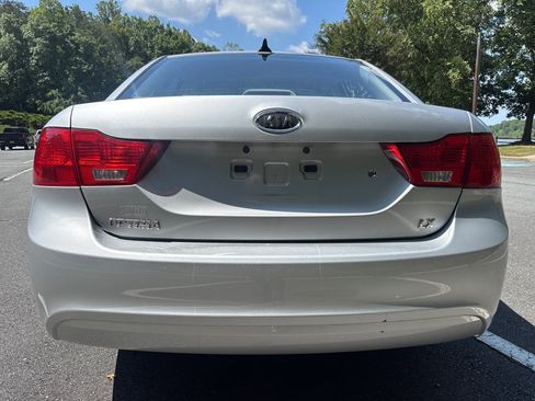 Used 2009 Kia Optima LX FWD image 4