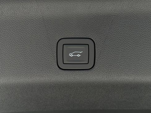 New 2026 Chevrolet Tahoe Z71 w/ Comfort Package AWD/4WD image 18