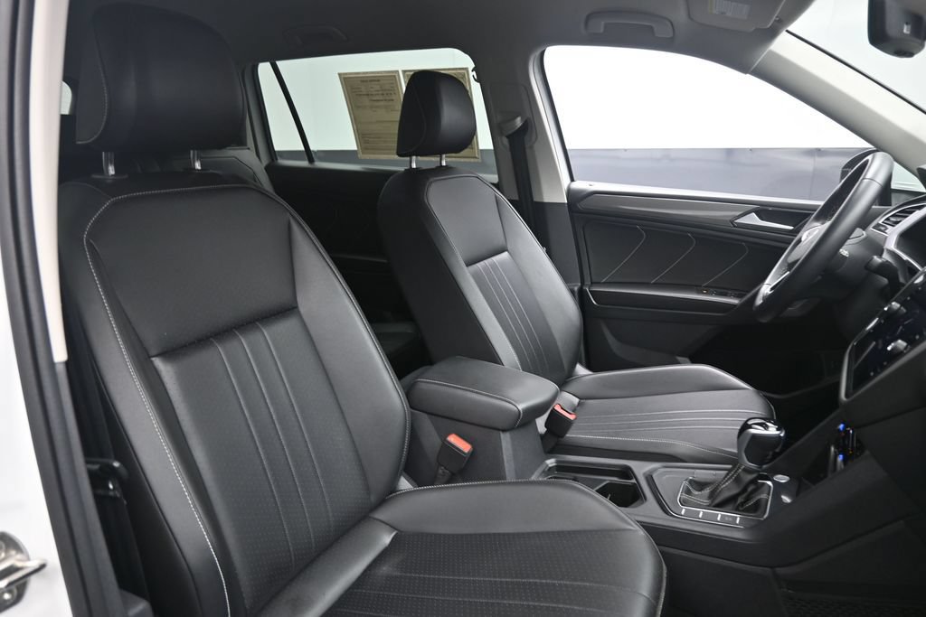 Used 2024 Volkswagen Tiguan SE FWD image 27