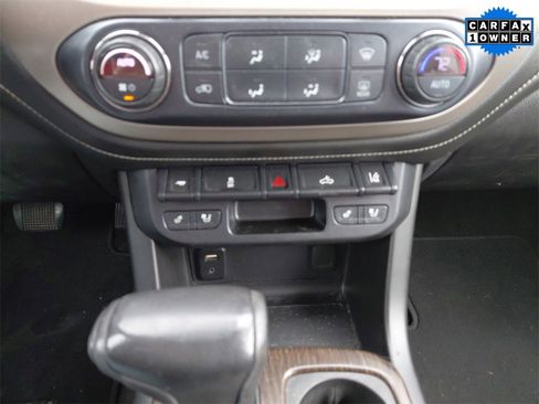 Used 2018 GMC Canyon Denali image 33