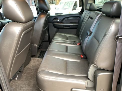 Used 2013 GMC Sierra 2500 Denali w/ Suspension Package, Off-Road image 23