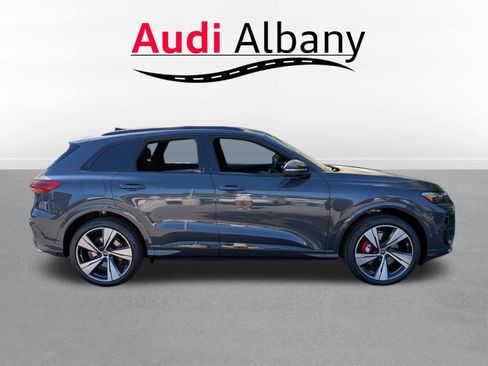 New 2026 Audi SQ5 Premium Plus AWD/4WD image 3