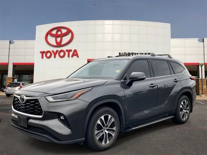 Used 2021 Toyota Highlander XLE