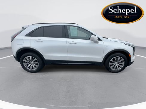 Used 2023 Cadillac XT4 Sport w/ Cold Weather Package image 9