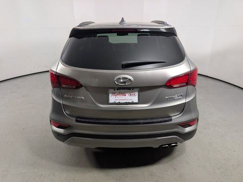 Used 2017 Hyundai Santa Fe Sport image 6