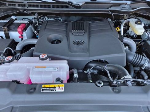 New 2026 Toyota Tundra Platinum AWD/4WD image 31