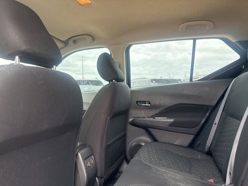 Used 2023 Nissan Kicks SV FWD image 29