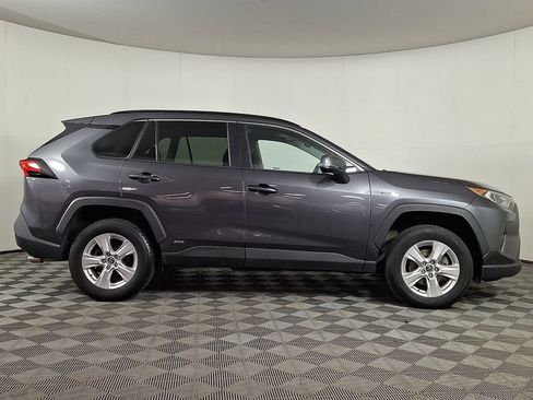 Used 2021 Toyota RAV4 XLE w/ Convenience Package AWD/4WD image 10