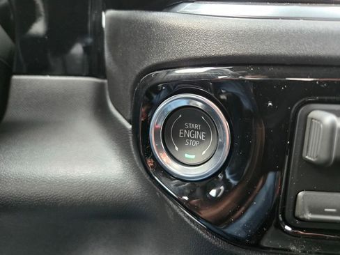 New 2026 GMC Sierra 2500 SLT AWD/4WD image 13