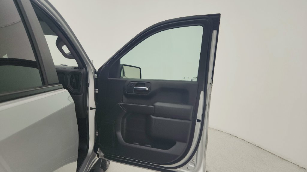 Used 2020 Chevrolet Silverado 1500 Custom w/ Custom Value Package RWD image 25