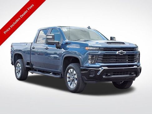 Used 2024 Chevrolet Silverado 2500 Custom w/ Custom Value Package AWD/4WD image 1