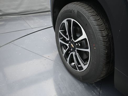 Used 2025 Chevrolet TrailBlazer LT w/ Convenience Package image 32