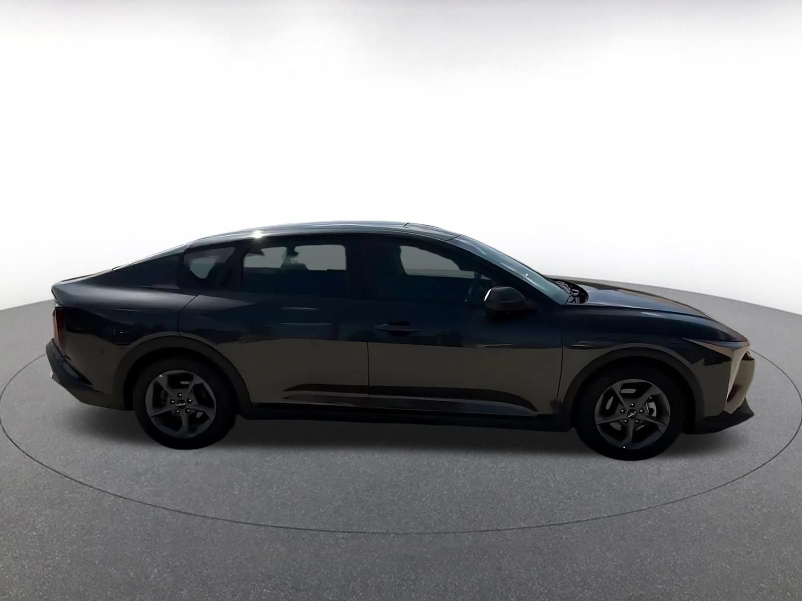 Used 2026 Kia K4 FWD image 15