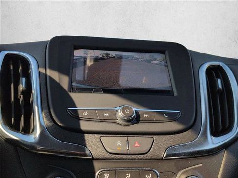 Used 2024 Chevrolet Equinox LT FWD image 13