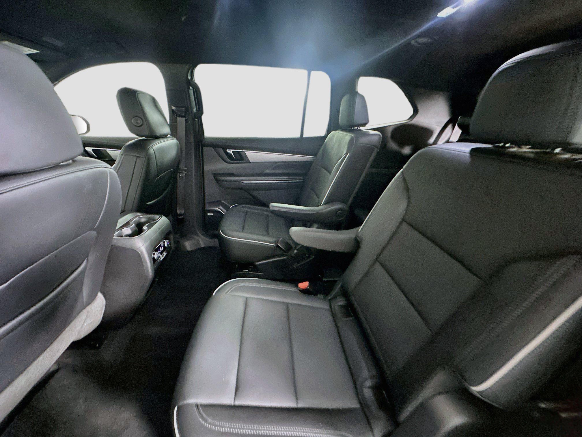 Used 2025 Buick Enclave Preferred FWD image 28