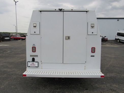 Used 2021 Chevrolet Express 3500 w/ Power Convenience Package RWD image 4