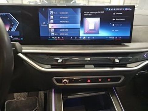 Used 2025 BMW X7 xDrive40i image 4