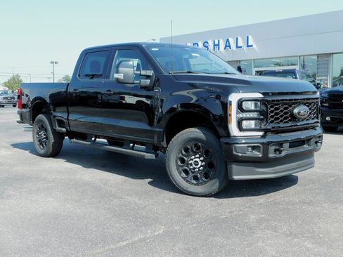 New 2026 Ford F250 Lariat w/ Black Appearance Package image 2
