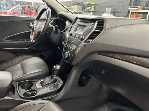 Used 2016 Hyundai Santa Fe SE w/ Option Group 02 image 18