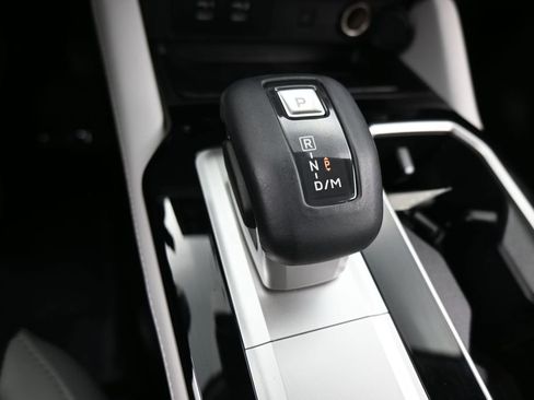 Used 2025 Mitsubishi Outlander SE FWD image 32