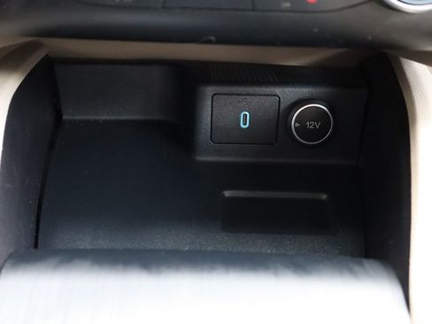 Used 2020 Ford Escape SE image 10