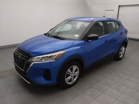 Used 2024 Nissan Kicks S FWD image 2
