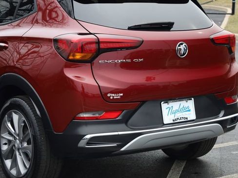 Used 2022 Buick Encore GX Essence w/ Experience Buick Package image 8