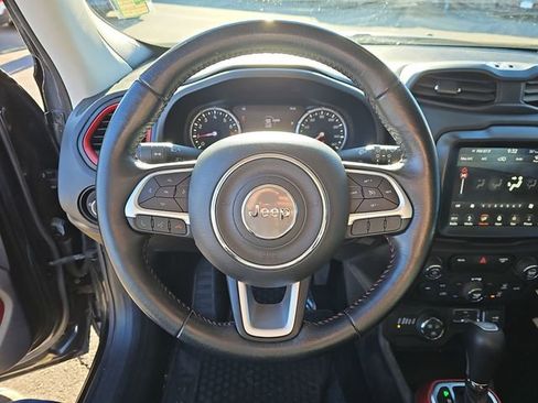 Used 2018 Jeep Renegade Trailhawk w/ UConnect 8.4 Nav Group AWD/4WD image 20