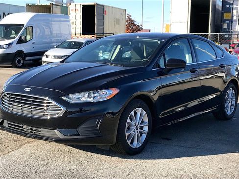 Used 2020 Ford Fusion SE image 13