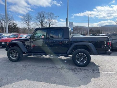 Used 2022 Jeep Gladiator Rubicon w/ Cold Weather Group image 2