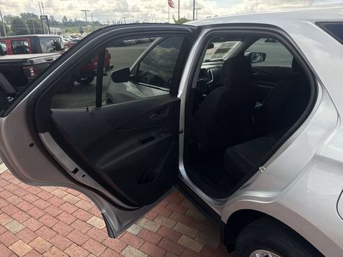 Used 2022 Chevrolet Equinox LT FWD image 27