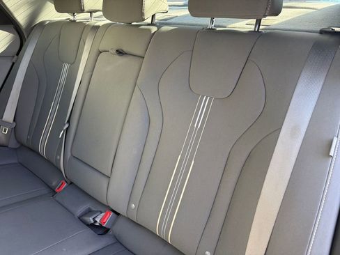 Certified 2025 Hyundai Elantra SEL w/ Cargo Package image 18